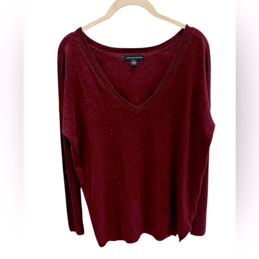 American Eagle Womens Long Sleeve Burgundy V-Neck Sweater Size Small